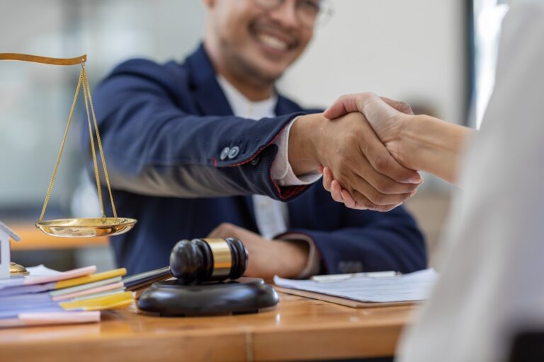 Bench warrant lawyer in Fullerton, Public intoxication attorney Fullerton, Battery defense lawyer Fullerton CA
